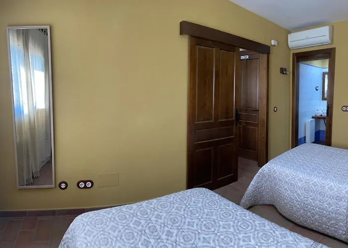 Leyendas De Monfraguee Апартаменты *